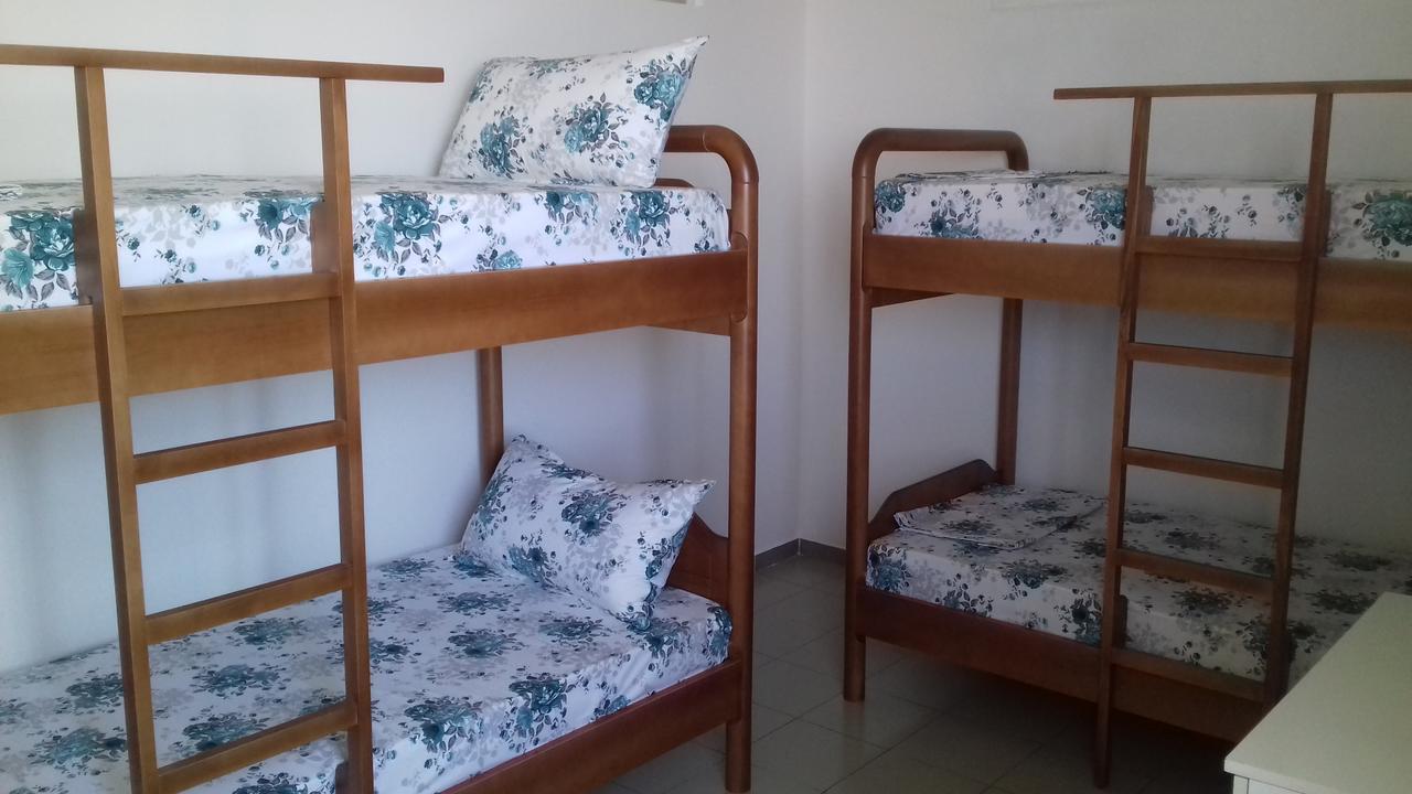 Kruja Hostel Bagian luar foto