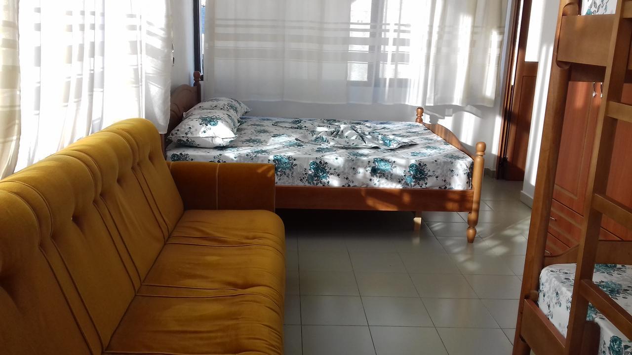 Kruja Hostel Bagian luar foto