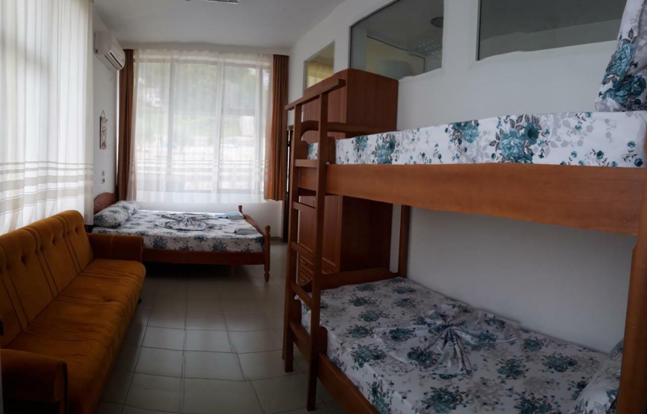 Kruja Hostel Ruang foto