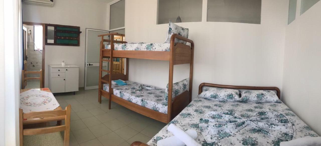 Kruja Hostel Bagian luar foto