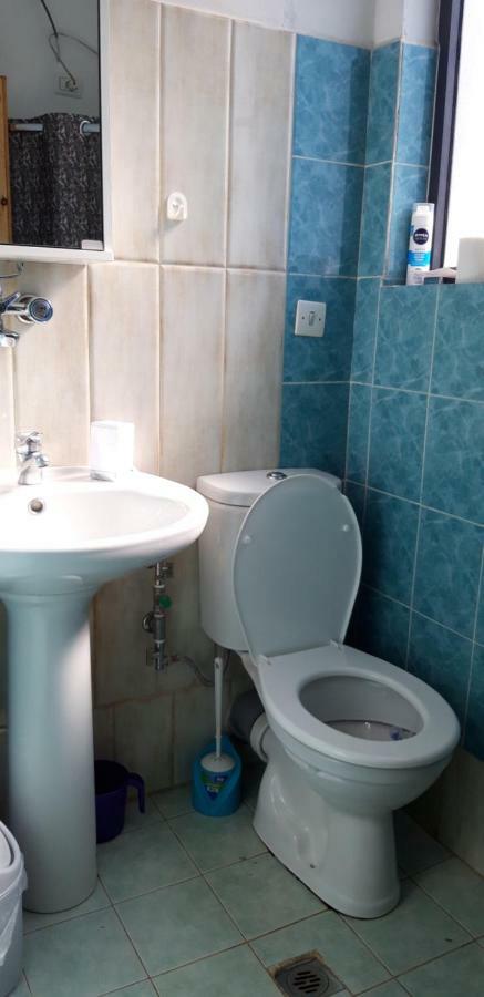 Kruja Hostel Bagian luar foto